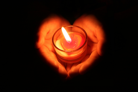 h pray candle
