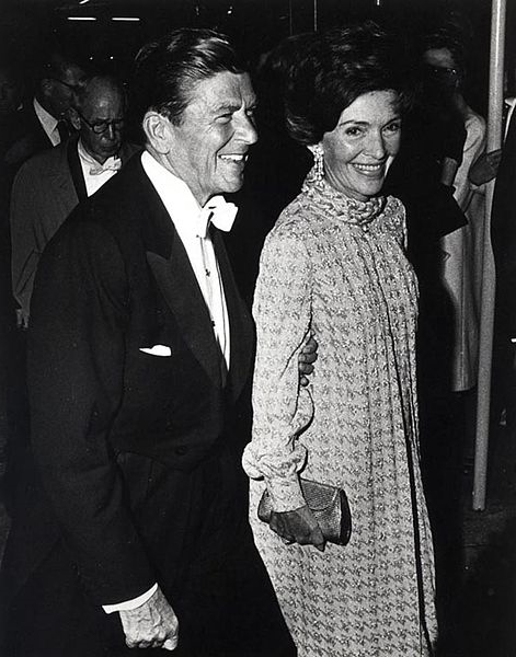 Ronald_Reagan_and_Nancy_Reagan_at_the_Governor's_Inaugural_Ball